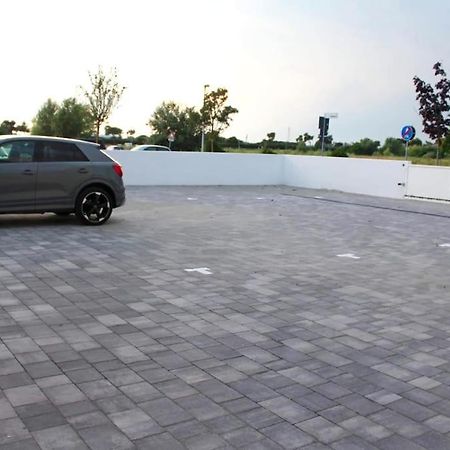 West Beach 2 Jesolo Εξωτερικό φωτογραφία